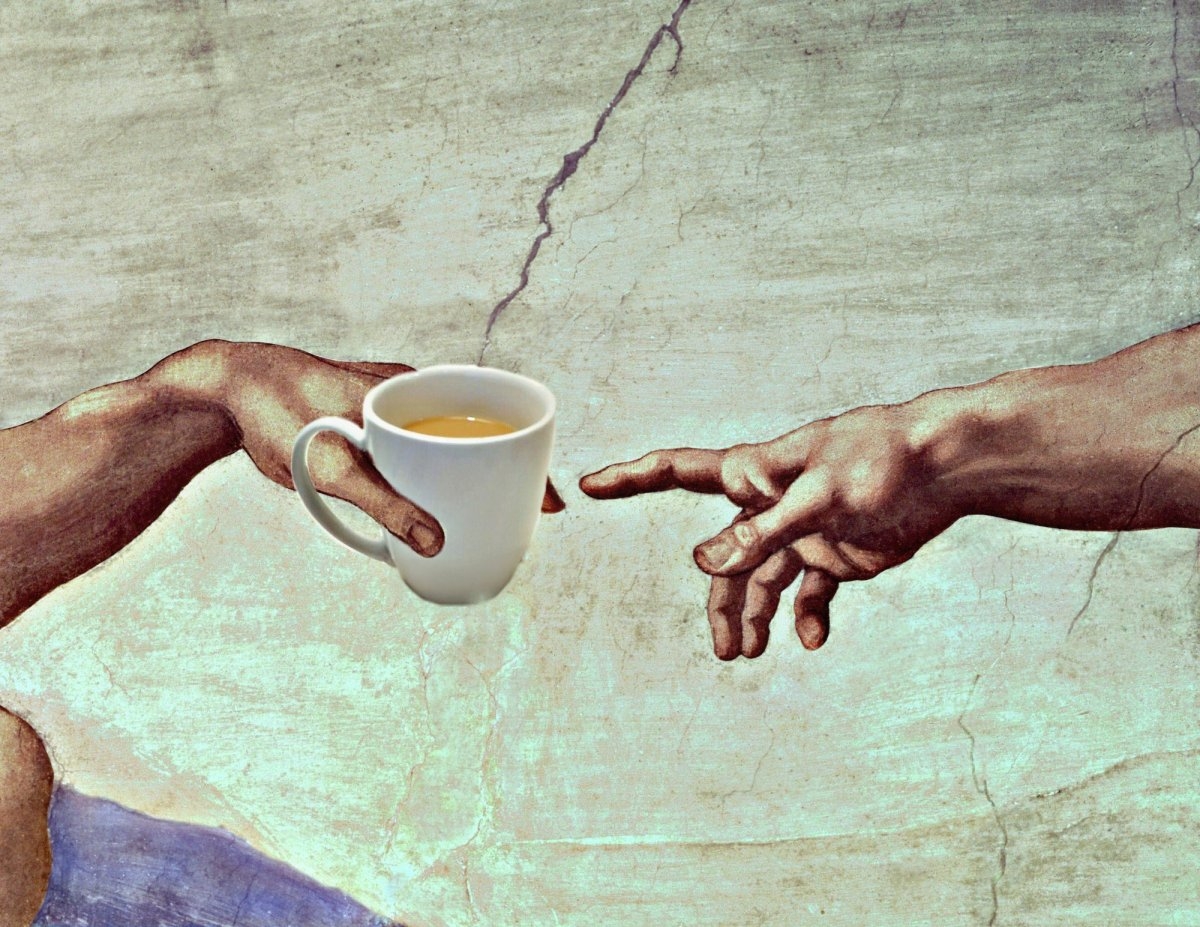 Разве можно быть такой размазней чашка стоит. Сотворение Адама руки кофе. Сотворение Адама Микеланджело с кофе. Чашка кофе. Чашка кофе в руках.