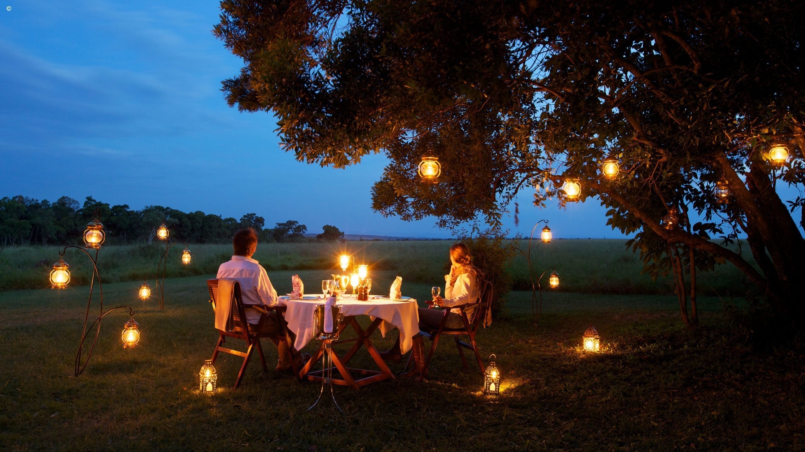Вечер время отдыхать. Романтик на природе. Романтический ужин на природе. Романтический ужин на природе летом. Романтический вечер на природе.