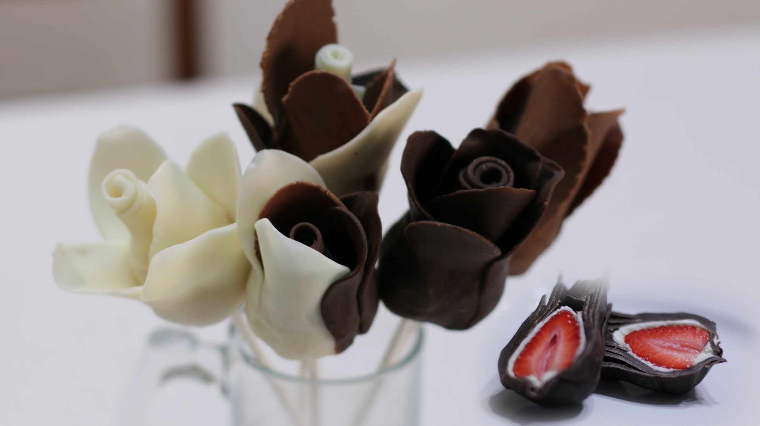 Мраморные шоколадные розы