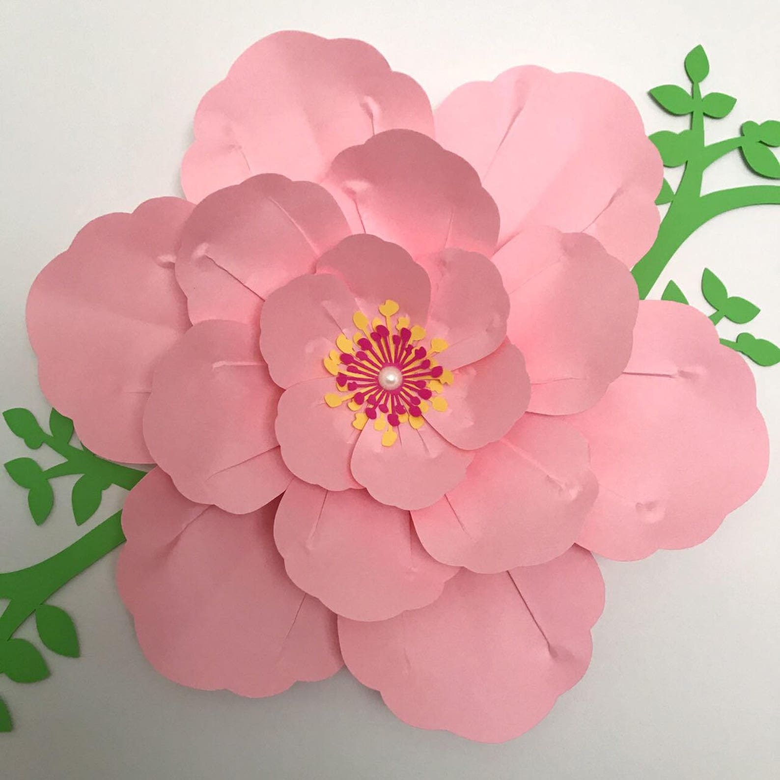 Как сделать красивые бумажные цветы — 9 пошаговых мастер-класса