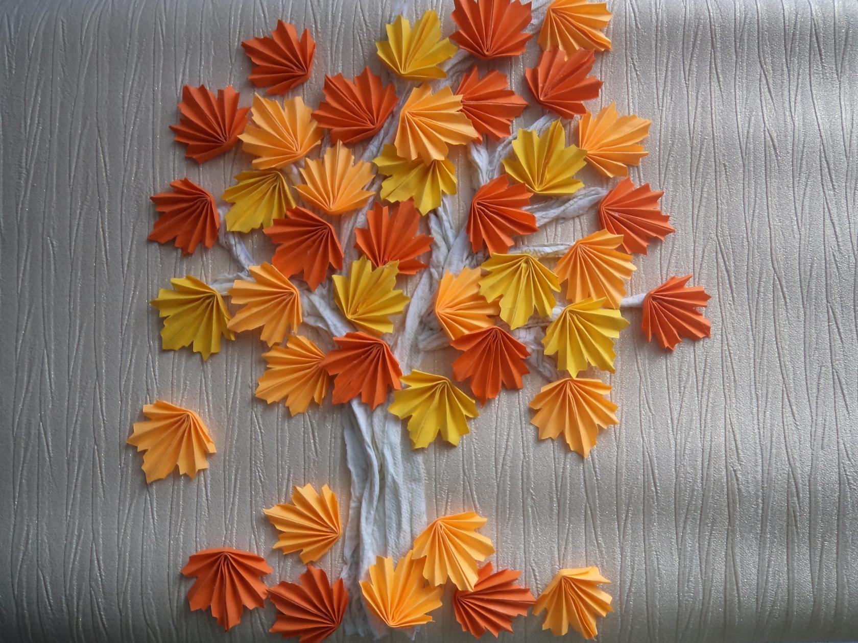 Как сделать цветы из бумаги без клея. Бумажные цветы своими руками. Оригами подарок маме на 8 марта