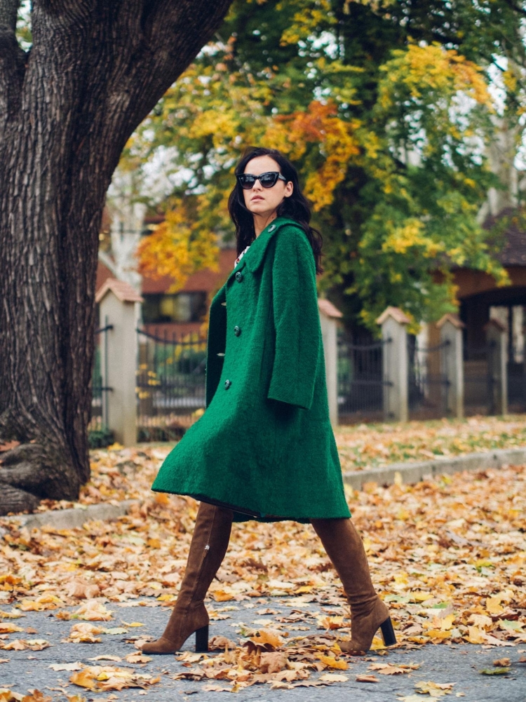 Осеннее зеленое пальто