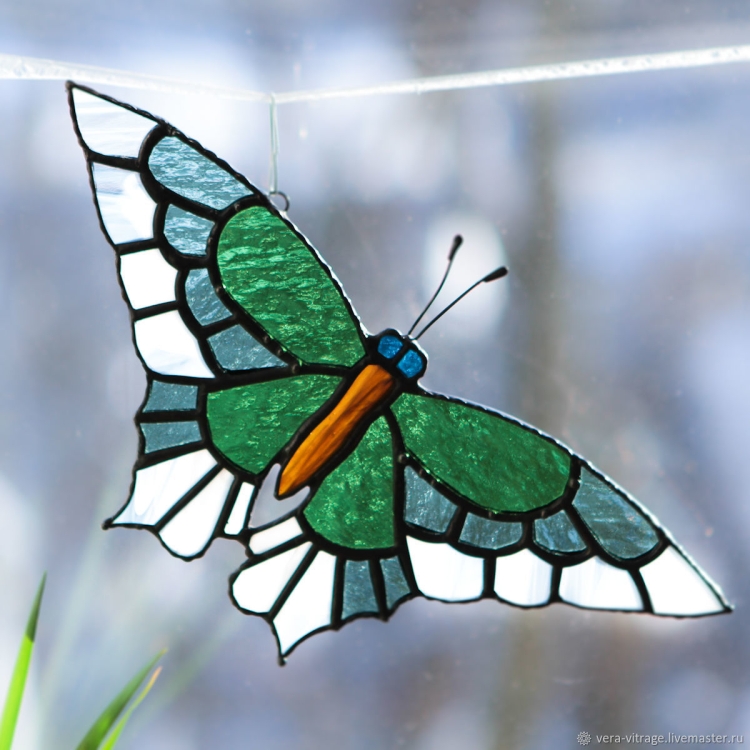 Бабочка из стекла рисунок