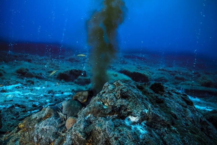 Подводный вулкан в средиземном море
