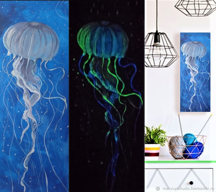 Светящиеся медузы в черном море ночью