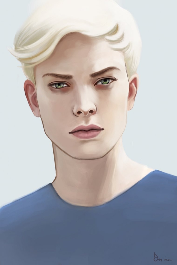 Мужчина блондин с голубыми глазами