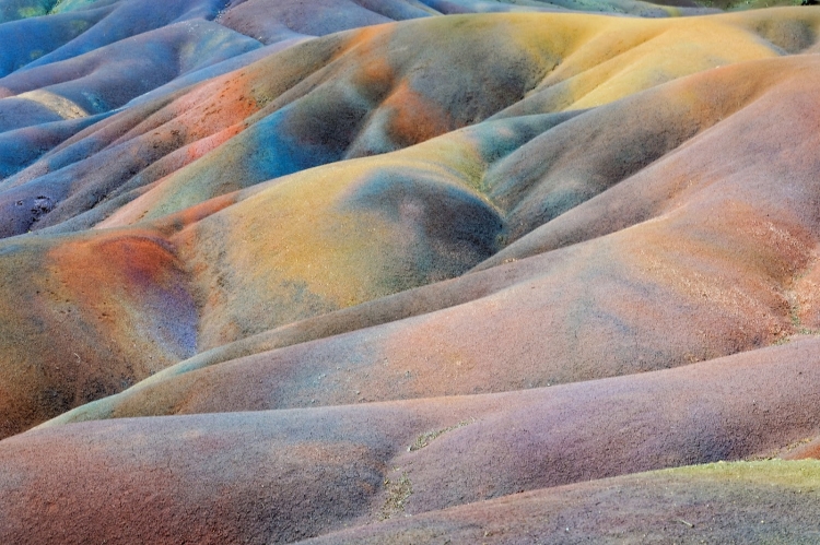 Цветной песок в природе