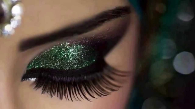 Макияж для зеленых глаз 2023: модная цветовая гамма и 35 крутых идей
