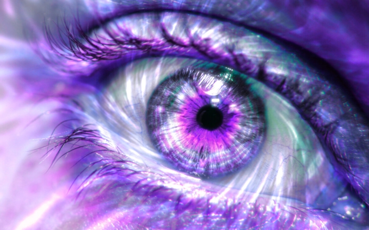 Натуральные фиолетовые глаза