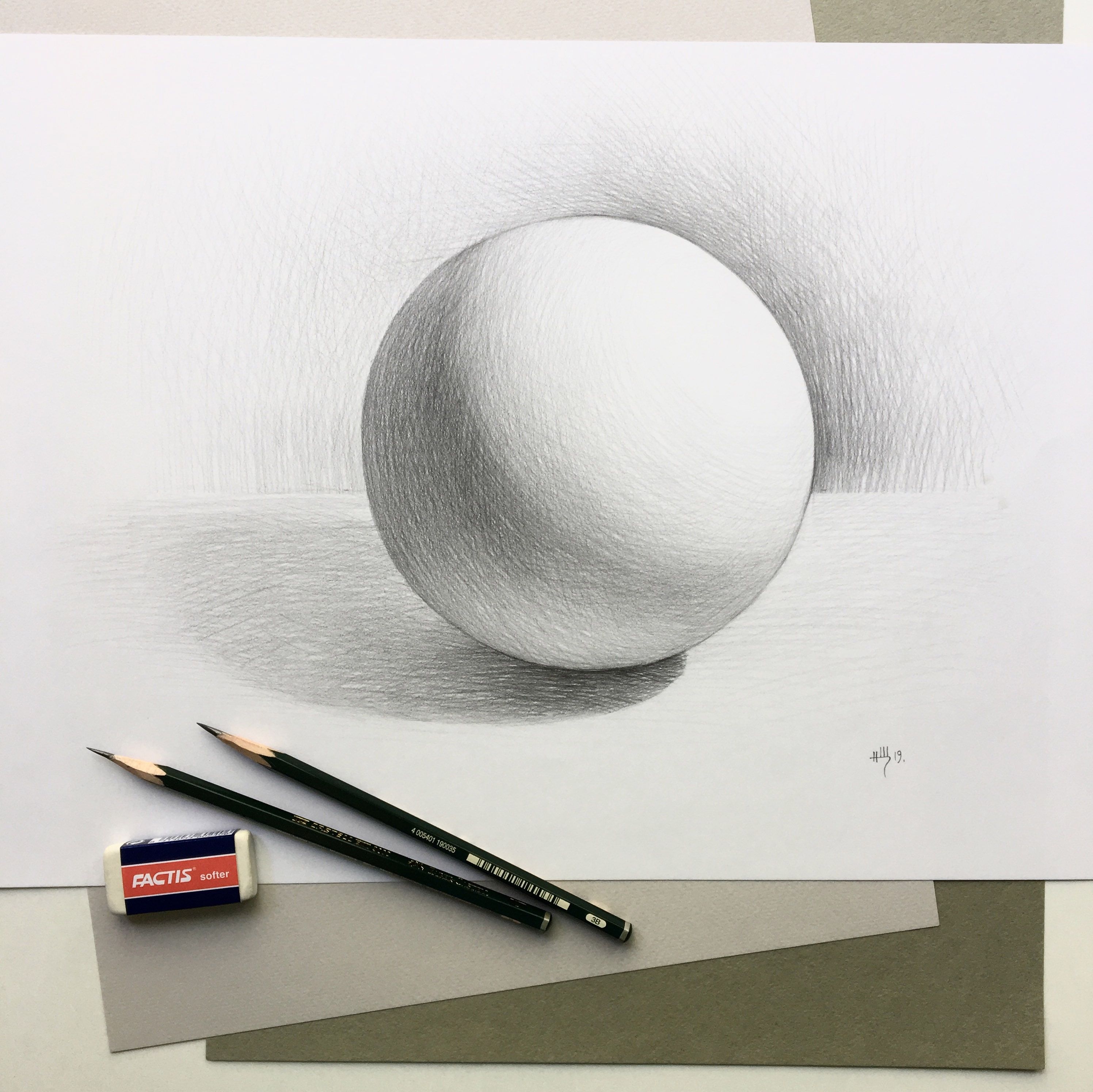 Как нарисовать шар с тенью карандашом | Академический рисунок поэтапно