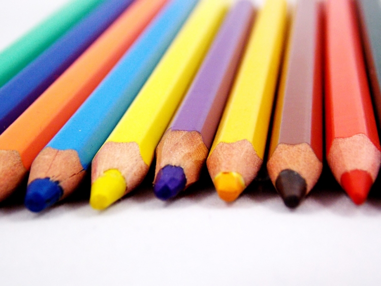 Семь цветных карандашей