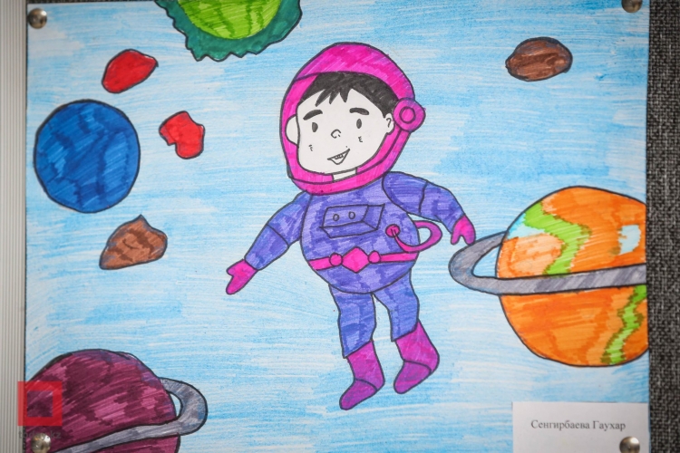 Рисунок ко Дню космонавтики