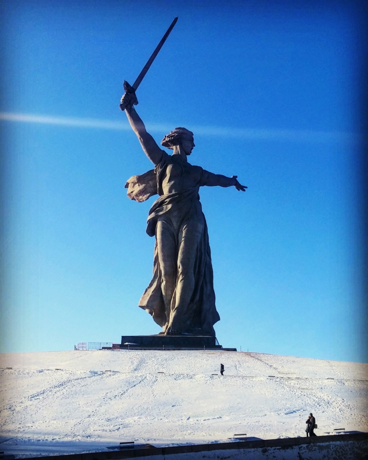 Родина-мать Волгоград силуэт