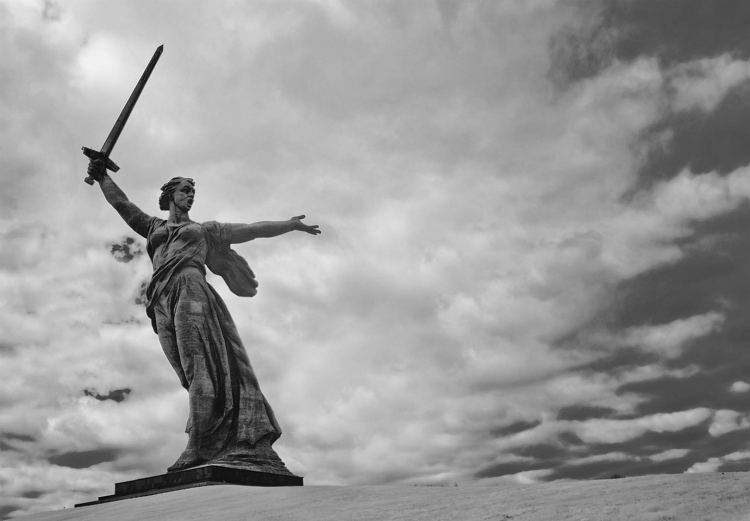 Родина-мать Волгоград рисунок