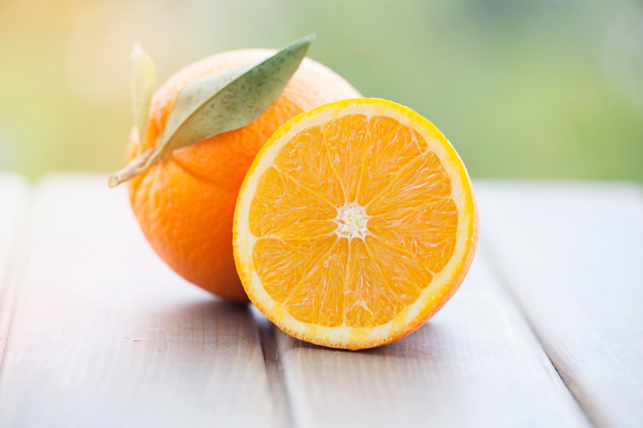 Апельсин википедия. Апельсин. Апельсин картинка. Разрезанный апельсин. Половина апельсина.