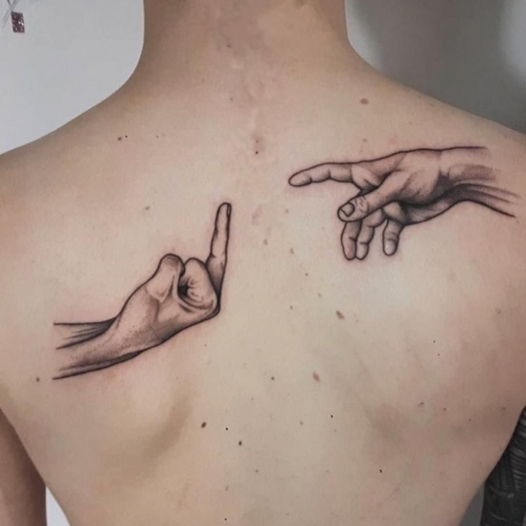 Татухи две руки