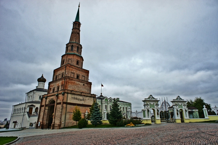 Падающая башня Сююмбике