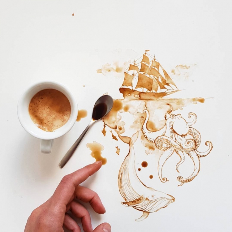 Рисунки кофе на бумаге