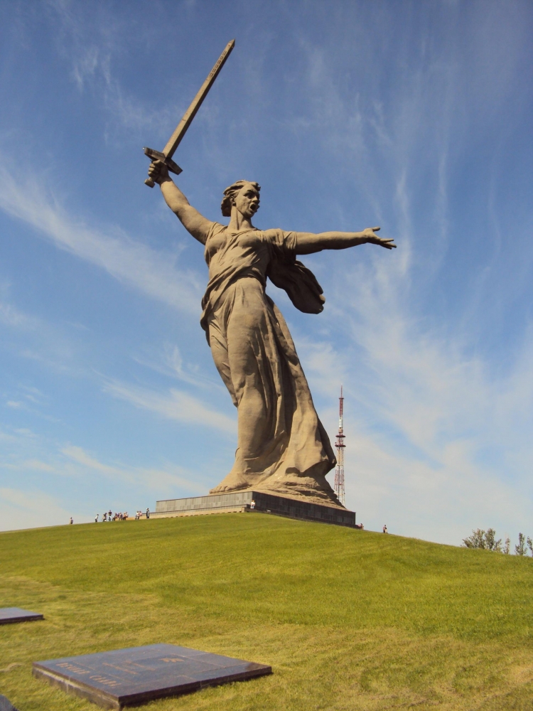 Курган Родина мать в Волгограде