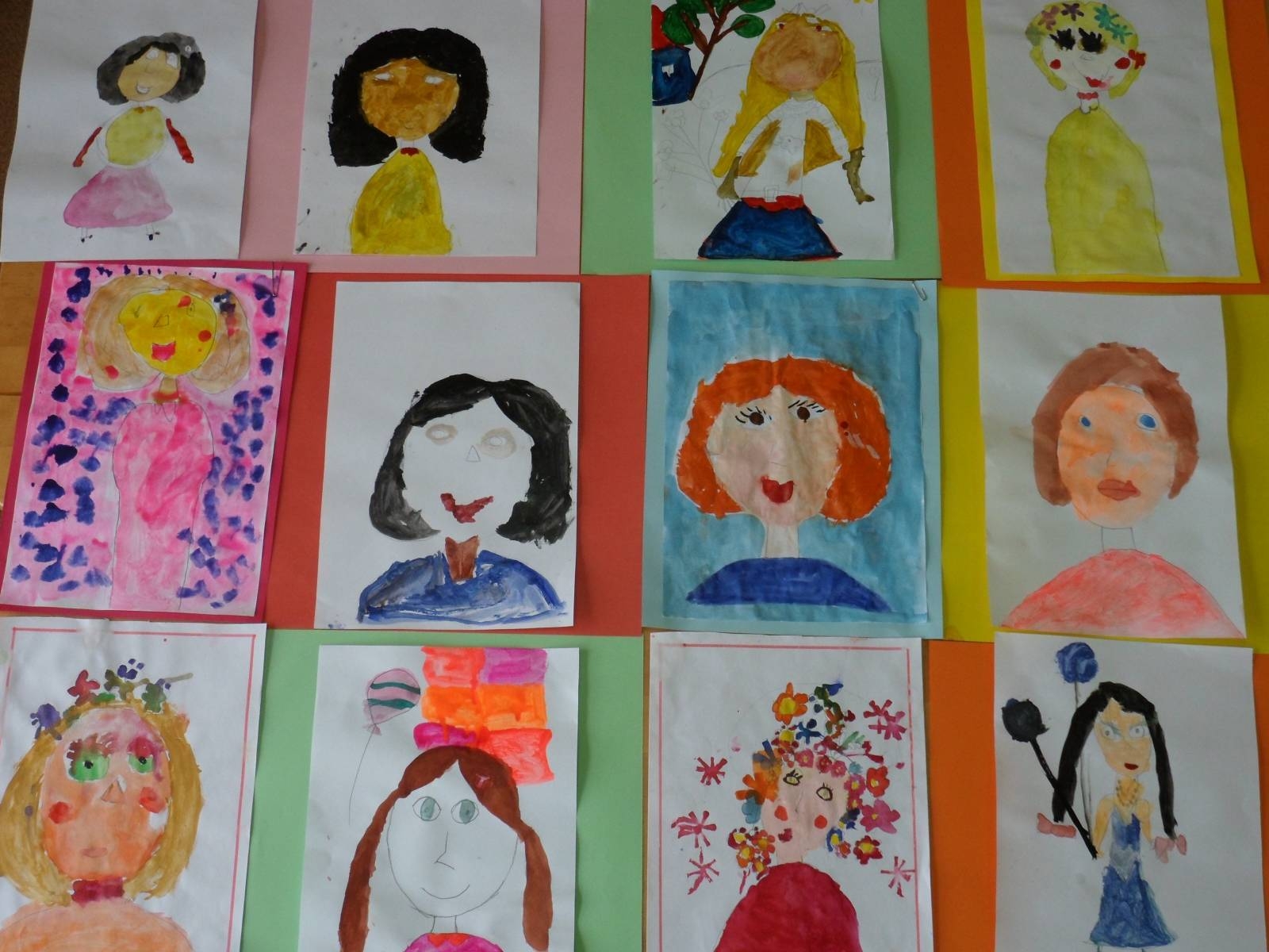 Выставка «Милой мамочки портрет» в МАДОУ детском саду «Надежда»