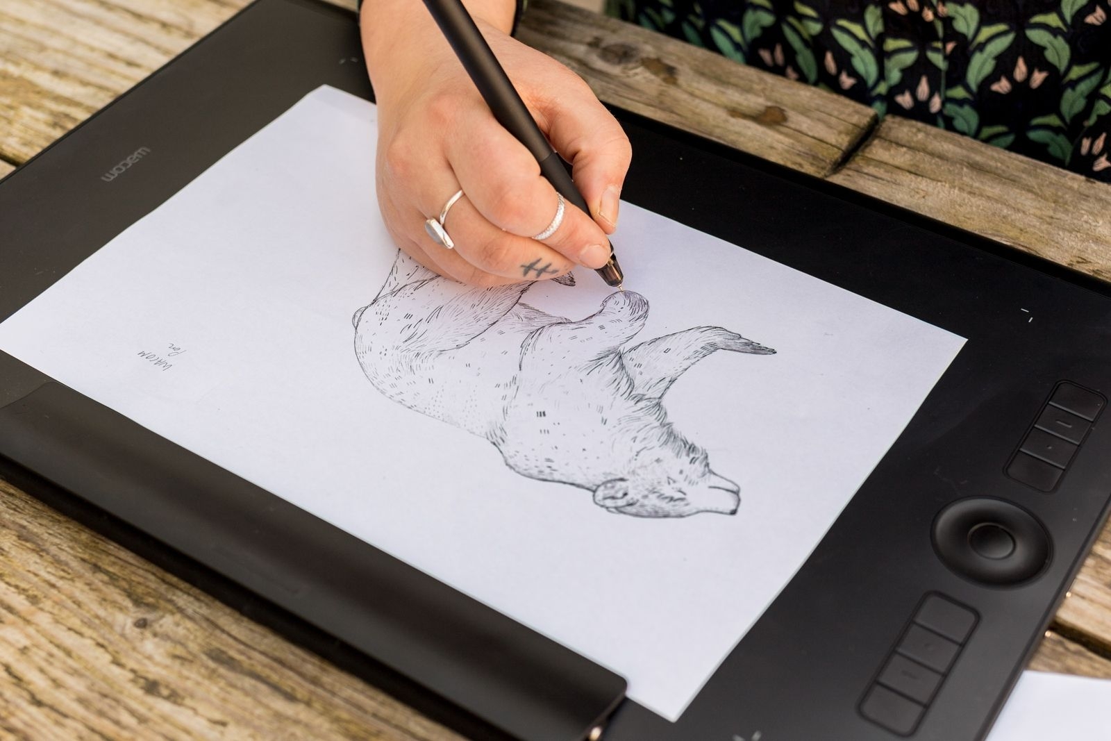 Pen drawing pad. Графический планшет для начинающих. Рисование на планшете для начинающих. Арт планшет для рисования. Графический планшет для иллюстратора.