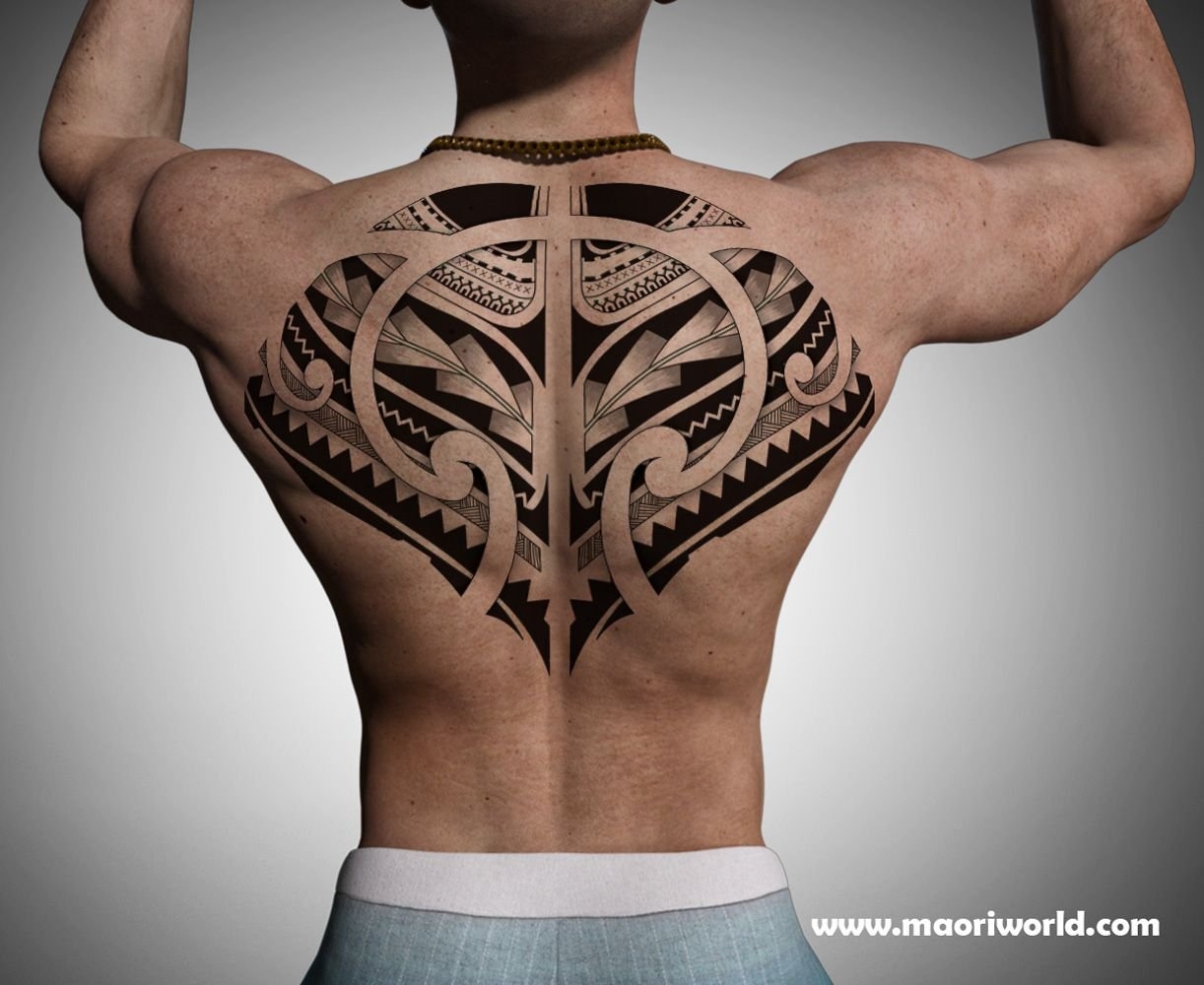 Татуировки на спине мужские (45+ фото)