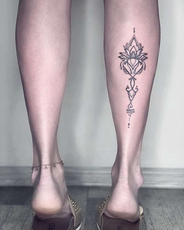 Красивые татуировки на ногах - идеи и вдохновение