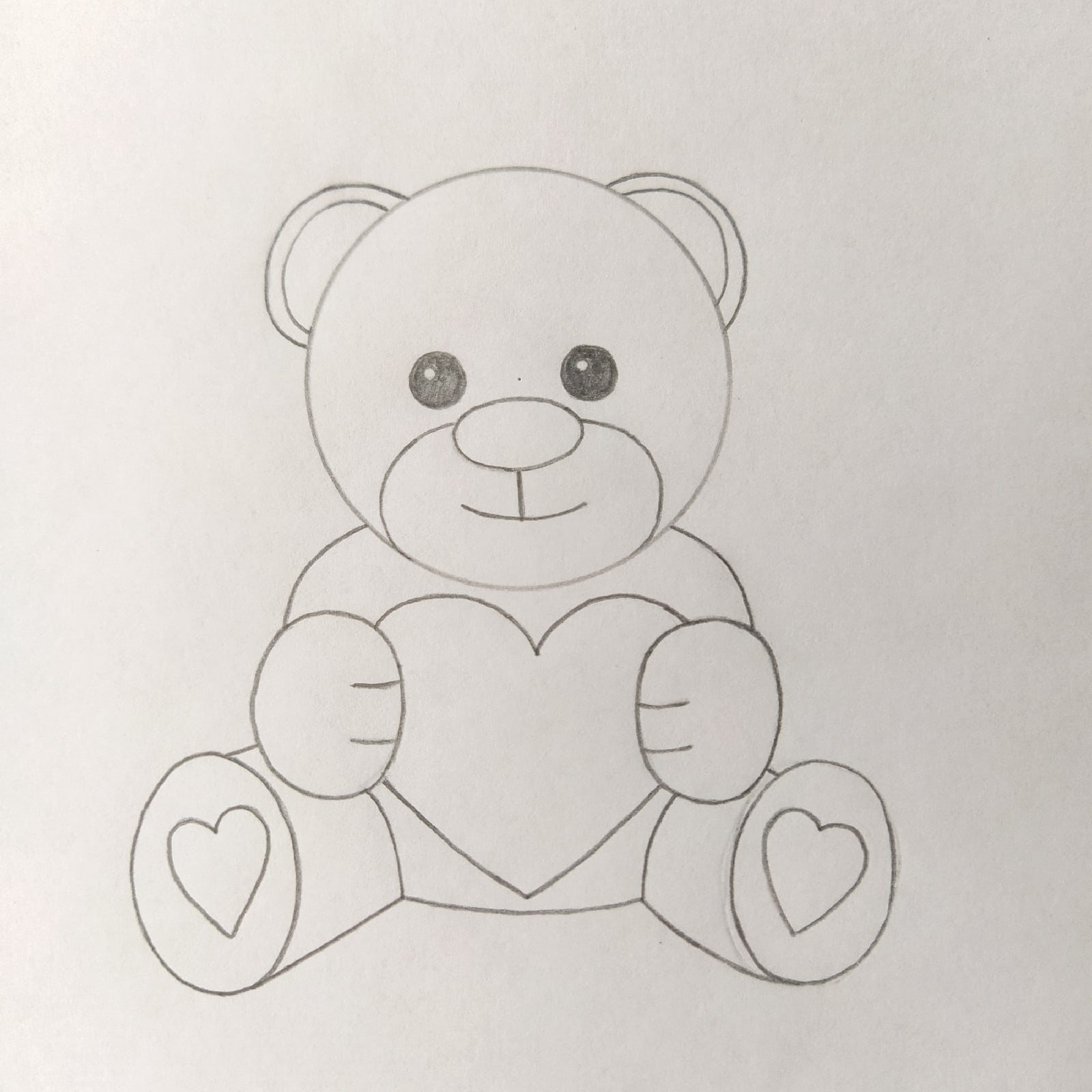 Рисунки для срисовки мишка с сердечком